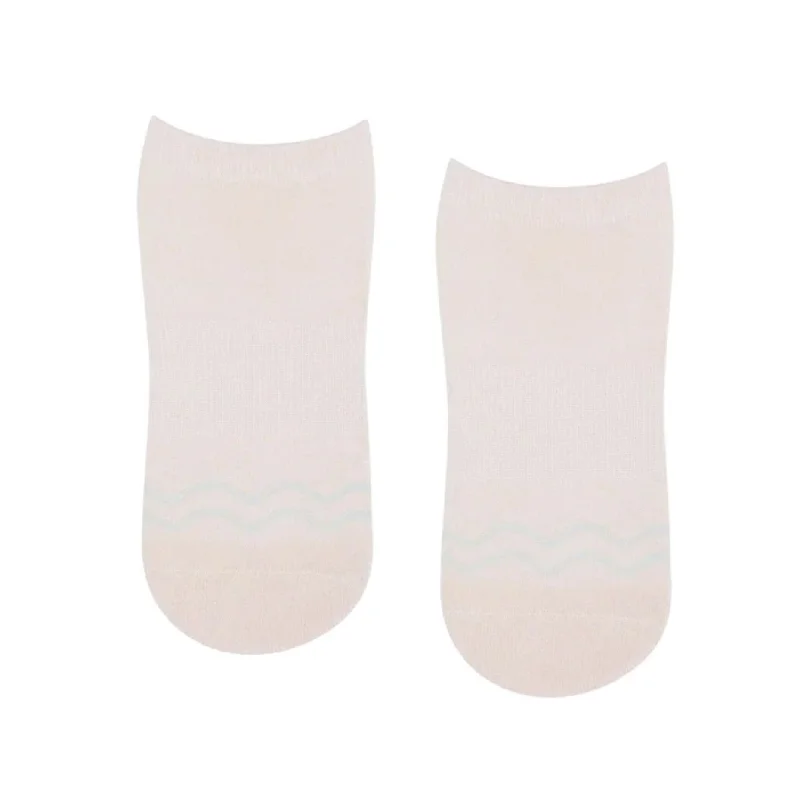 sock selection thermal -  Classic Low Rise Grip Socks - Miami Deco (Barre / Pilates)