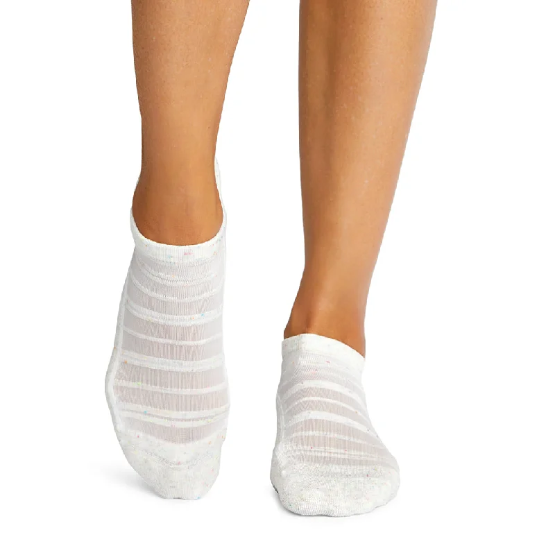 sock care thermal -  Savvy Breeze Grip Socks (Pilates / Barre)